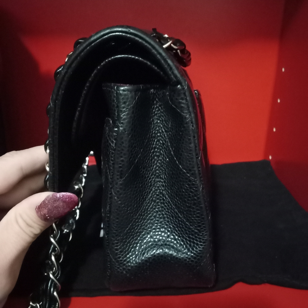 Authentic chanel bag - Picture 4 of 13